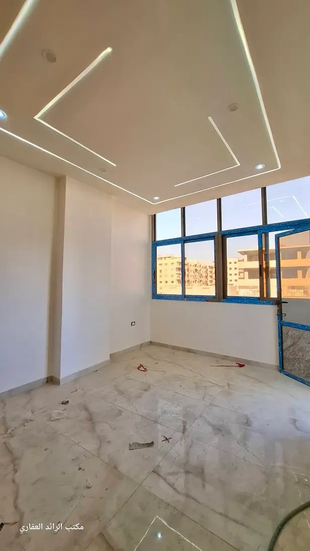 scaled_img_3_1765299232494